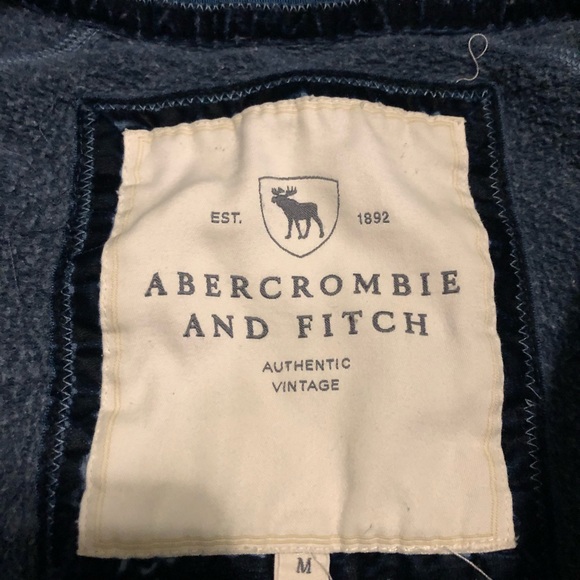 Abercrombie and Fitch sweater - Picture 4 of 4